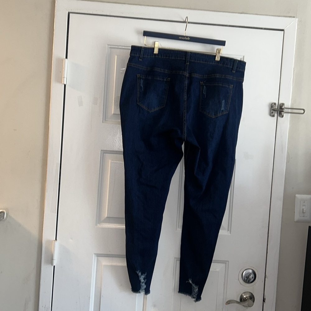 SHEIN - Picture 4 of 4